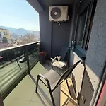Xenia Corner Apartman *