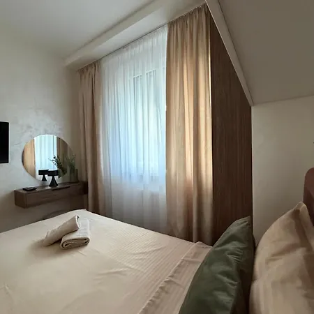 Xenia Corner Apartament *